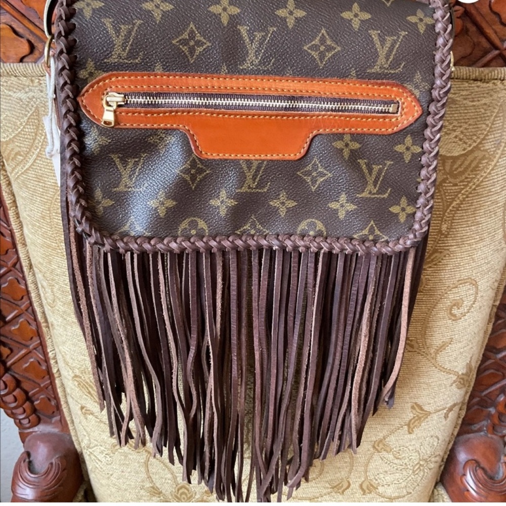 65% off SALE!! Louis Vuitton Brown Custom Fringe Monogram Bag Retails $1699